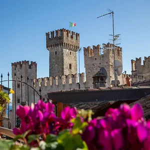 https://sirmione4u-domus-by-the-castle.it-lombardy.com