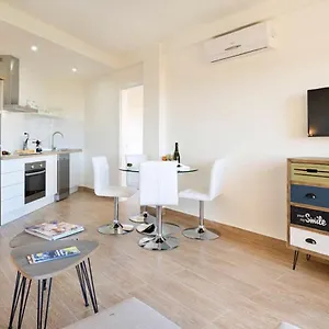 https://apartment-club-playa-flores-torremolinos.es-andalucia.com
